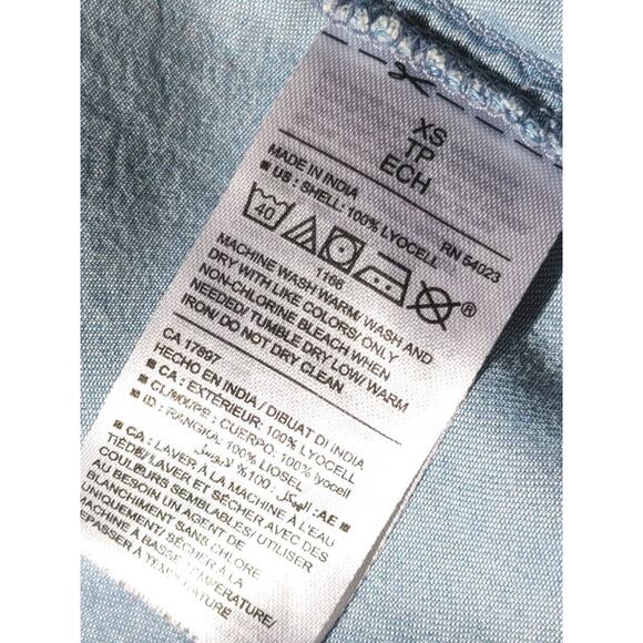 Old Navy XS Chambray Sundress Tiered Off Shoulder Strappy Coastal Cowgirl Boho - Picture 12 of 14